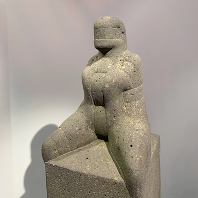 Hede Bühl – sitzende Figur, 1975