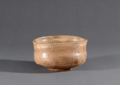 Eine Teeschale chawan aus karatsu-Keramik.