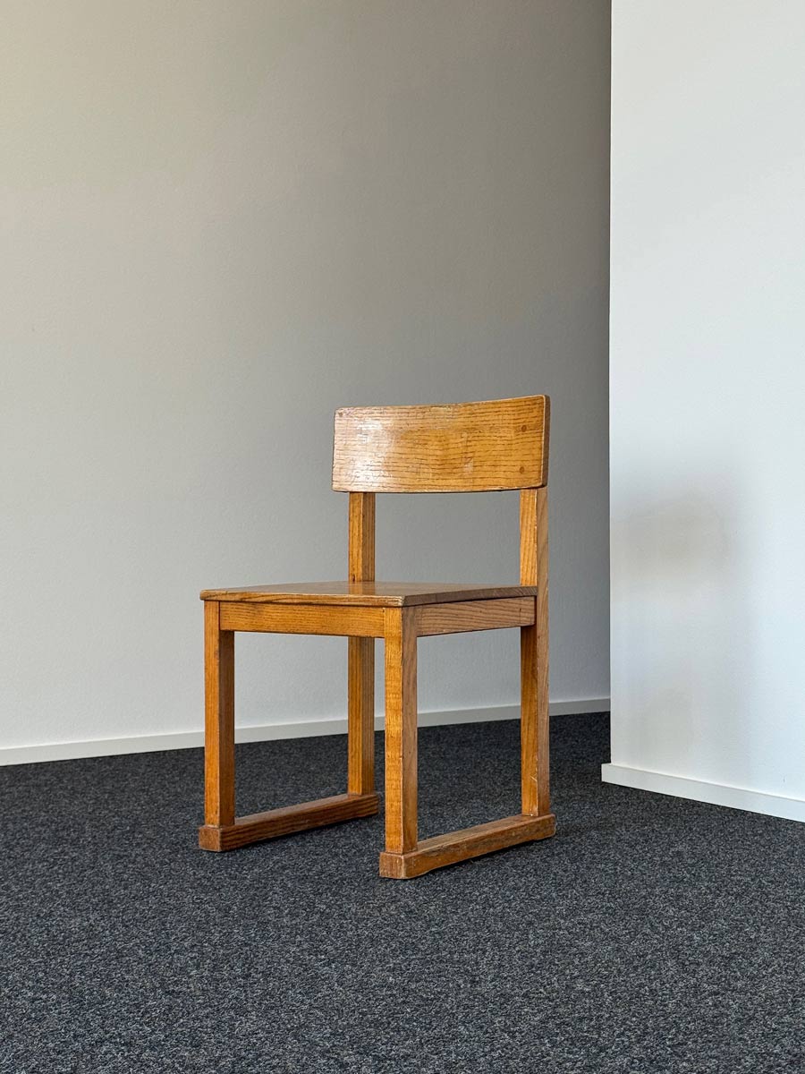 galerie-kirbach-kinderstuhl-horgen-glarus-1-w