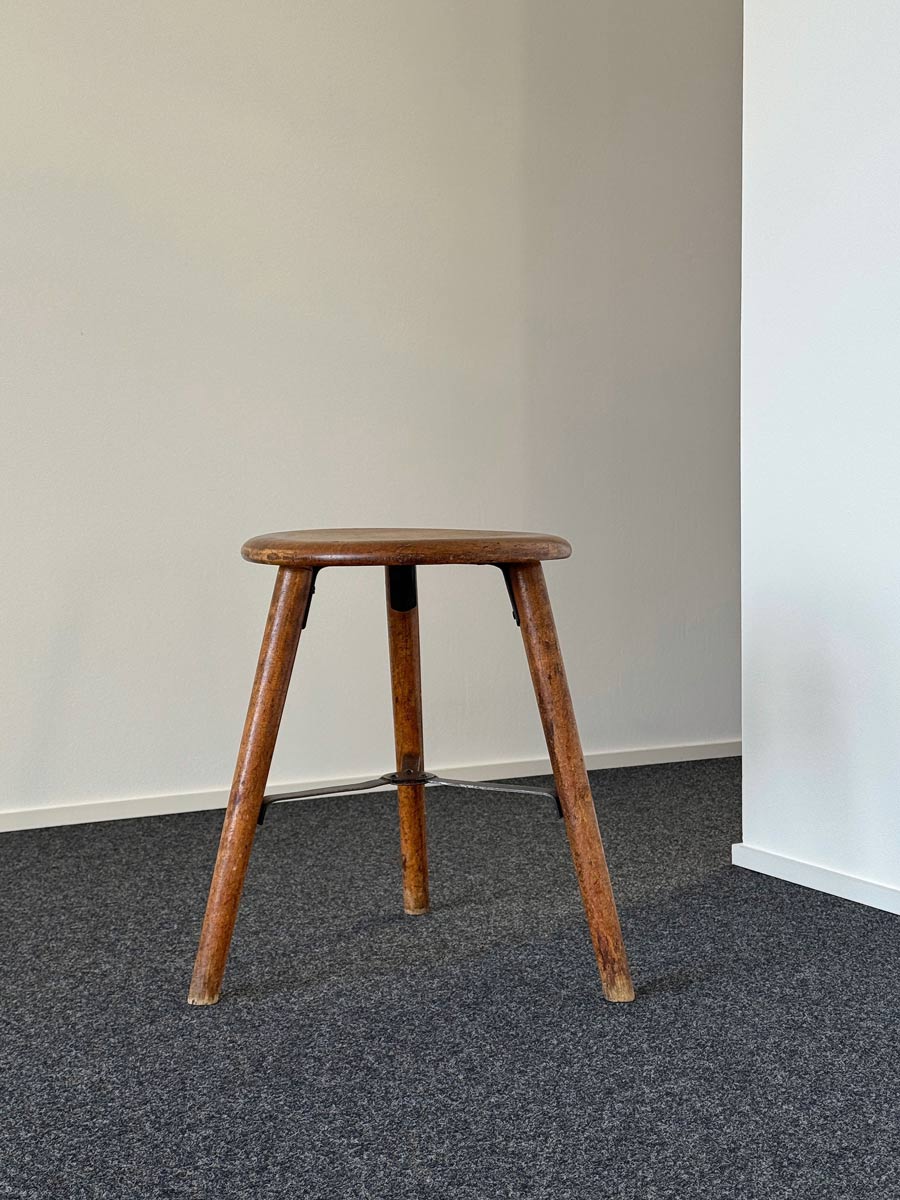 galerie-kirbach-post-hocker-1-w